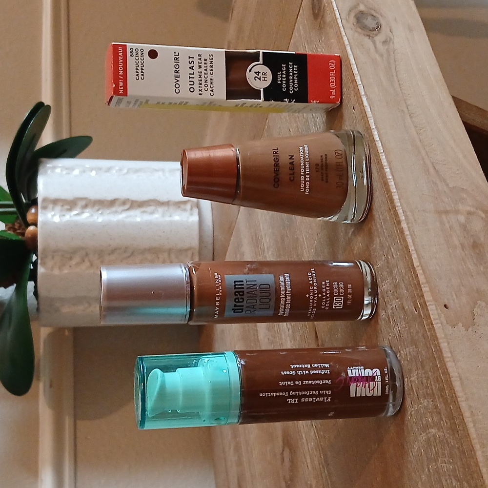 New Uoma, Covergirl, Maybelline Bundle Of 3 Foundation And Concealer Makeup - Picture 4 of 16